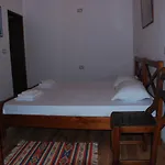招待所 Local Living Edi 培拉特