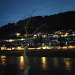 Local Living Edi 招待所 培拉特