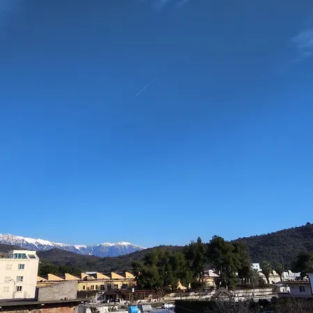 Πανσιόν Local Living Edi *