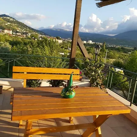 Local Living Edi * 베라트